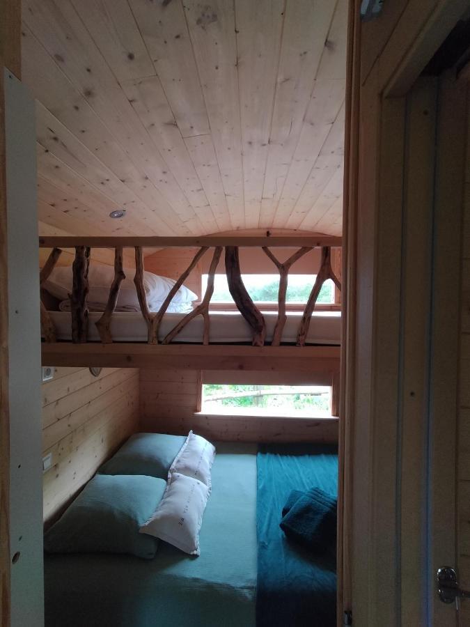 La Roulotte De Jane Guest House Margon  Luaran gambar